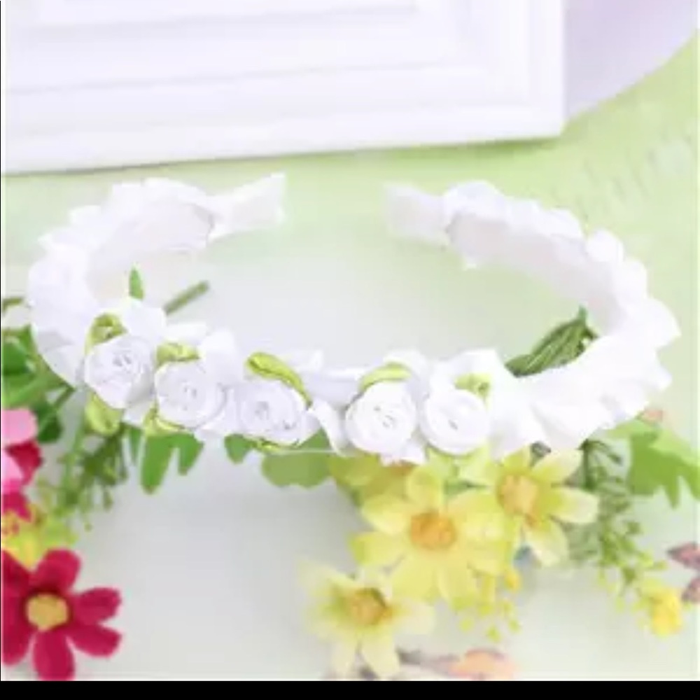 🎉New🎉5/$15🎉Satin Flowered Headbands 🎉 - Picture 5 of 7